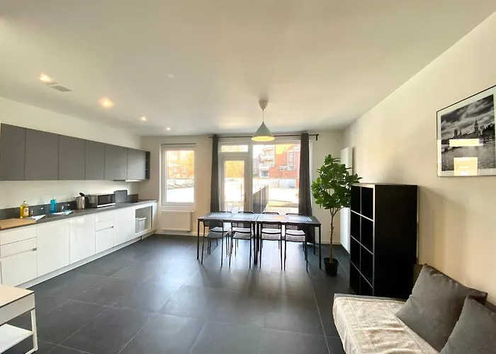 Isabel Apartments